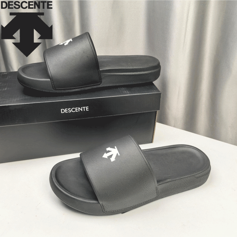 DESCENTE Chron CLOUD Simple and comfortable non-slip slippers