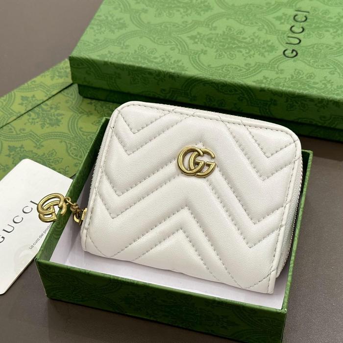 🥳To celebrate the Anniversary Celebration of TAIWAN Duty Free Shop, we will bring the best-selling wallets to customers.Brand wallets are now on sale at a special price of 12800 円 .