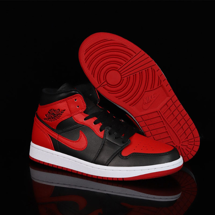 Nike x Jordan Air Jordan 1 mid