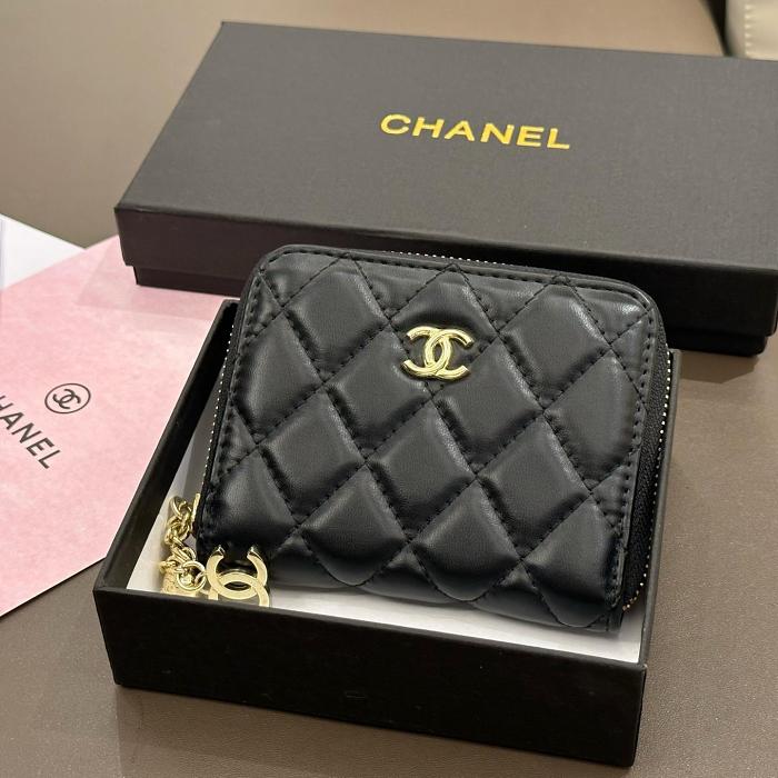 🥳To celebrate the Anniversary Celebration of Japan Shinjuku Isetan, we will bring the best-selling wallets to customers.Brand wallets are now on sale at a special price of MOP$429.