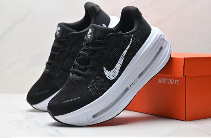 Nike VOMERO PREMIUM Low-Top Sneakers Running Shoes