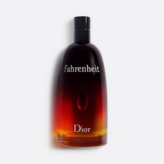 🥳To celebrate the 10th anniversary of TAIWAN Duty Free Shop, we will bring the best-selling perfume to customers. The original price is MOP$900 per bottle, and now it is on sale at a special price of MOP$299.