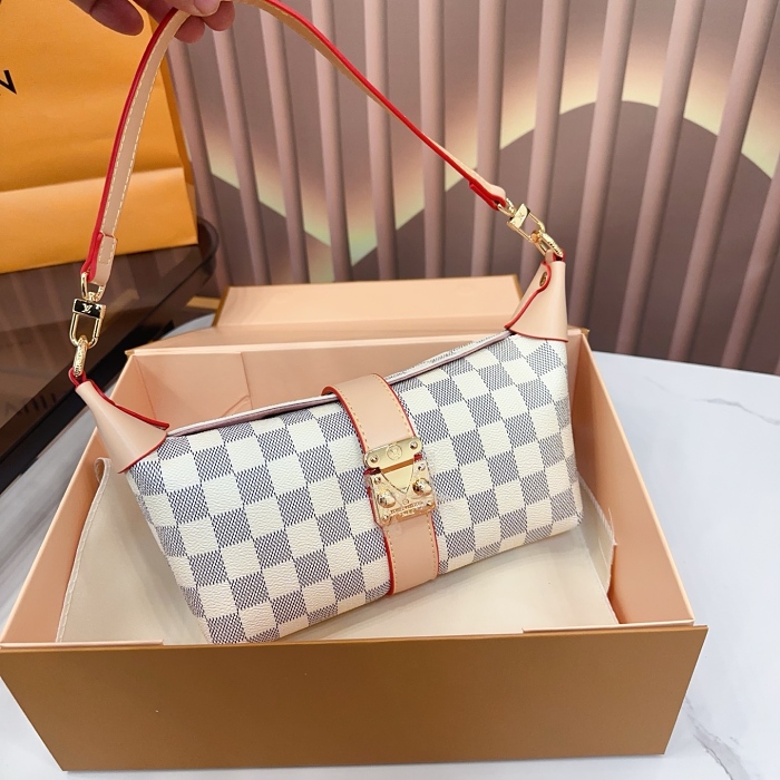 Louis Vuitton Pochette Mia Monogram. Only 15PCS Left!