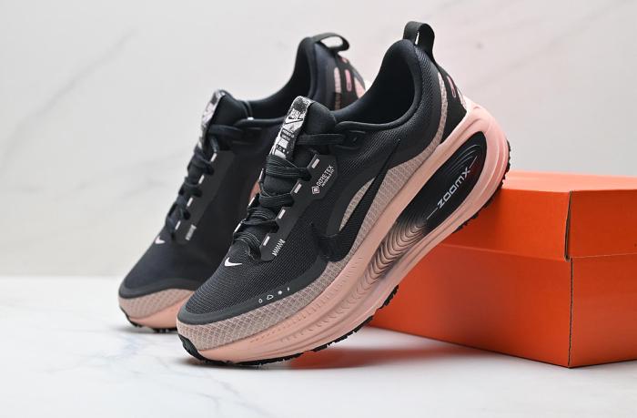 Nike VOMERO 18 GTX Slip Resistant Waterproof Running Shoes