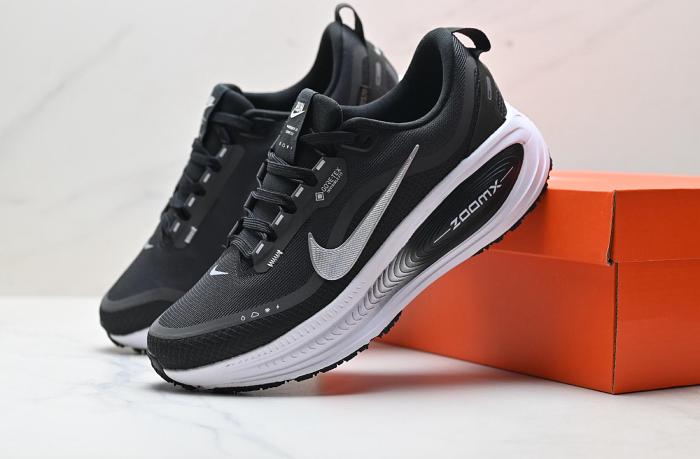 Nike VOMERO 18 GTX Slip Resistant Waterproof Running Shoes