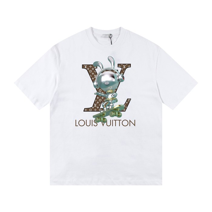 熱門品牌T-Shirt半價！限時優惠，售完為止，不再補貨。男女皆宜。