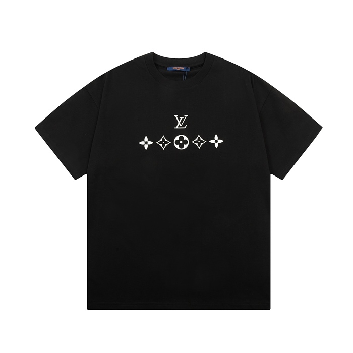 熱門品牌T-Shirt半價！限時優惠，售完為止，不再補貨。男女皆宜。