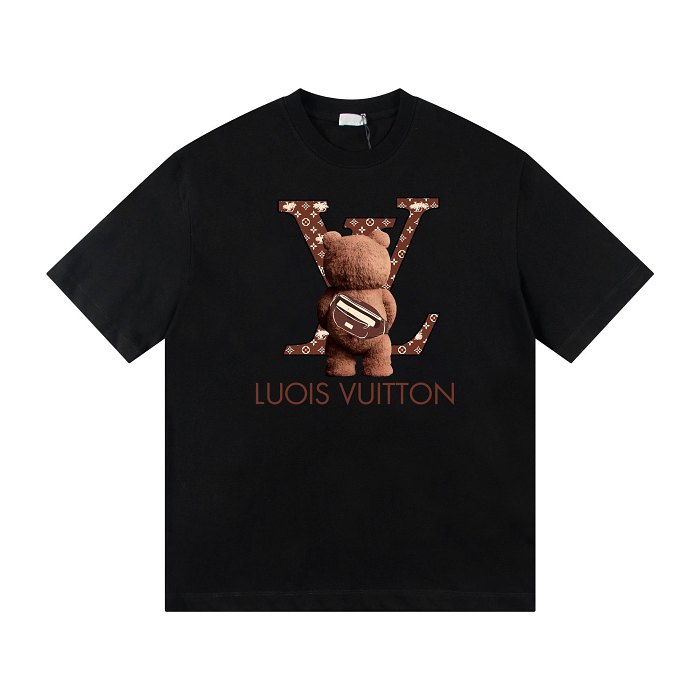 熱門品牌T-Shirt半價！限時優惠，售完為止，不再補貨。男女皆宜。
