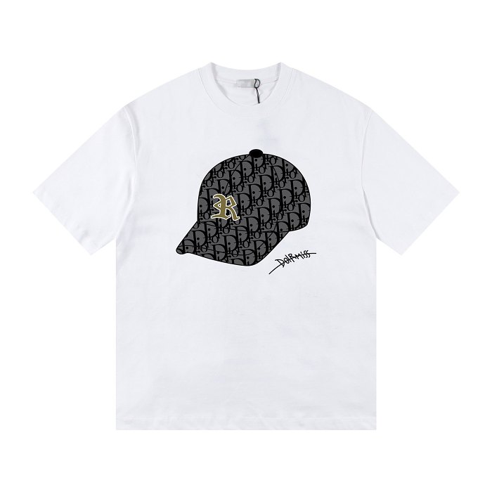 熱門品牌T-Shirt半價！限時優惠，售完為止，不再補貨。男女皆宜。