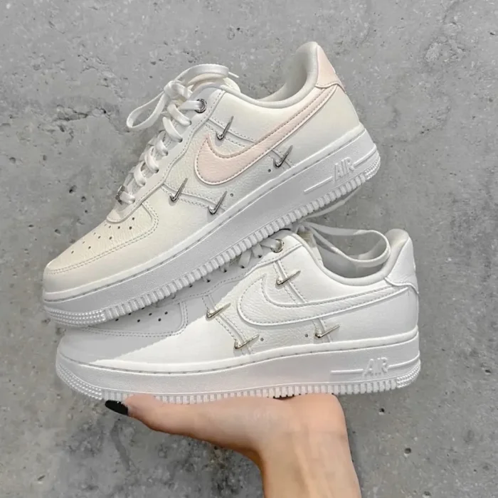 Nike Air Force 1 '07 LX