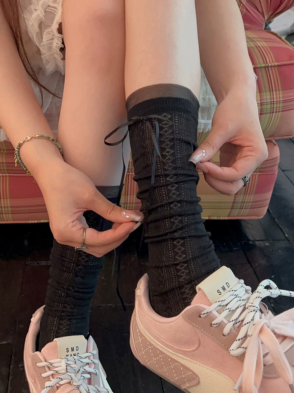 One pair lace bow mid-calf stockings