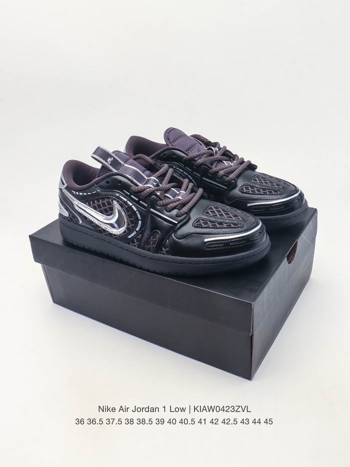 未来感溢れる💿 Air Jordan 1 Low MM V3 “Metallic Silver” 登場！