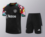 24-25 Man Utd Black Training Short Suit