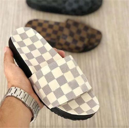 Comfortable Front Checked Print Slip-On Open-Toe Platform Sole Flat Slippers