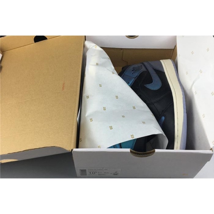 Air Jordan 1 Mid “Iridescent” BQ6472-009