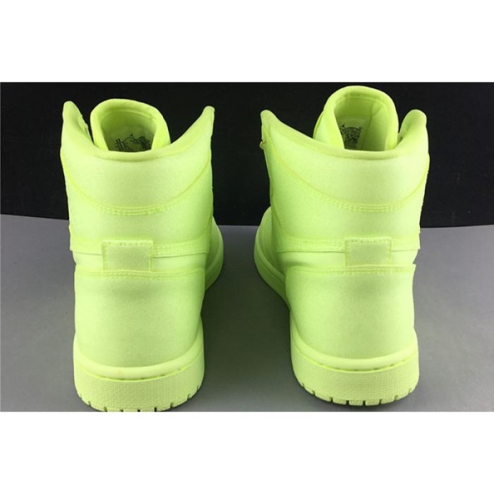 Air Jordan 1 WMNS “Barely Volt” AH7389-700