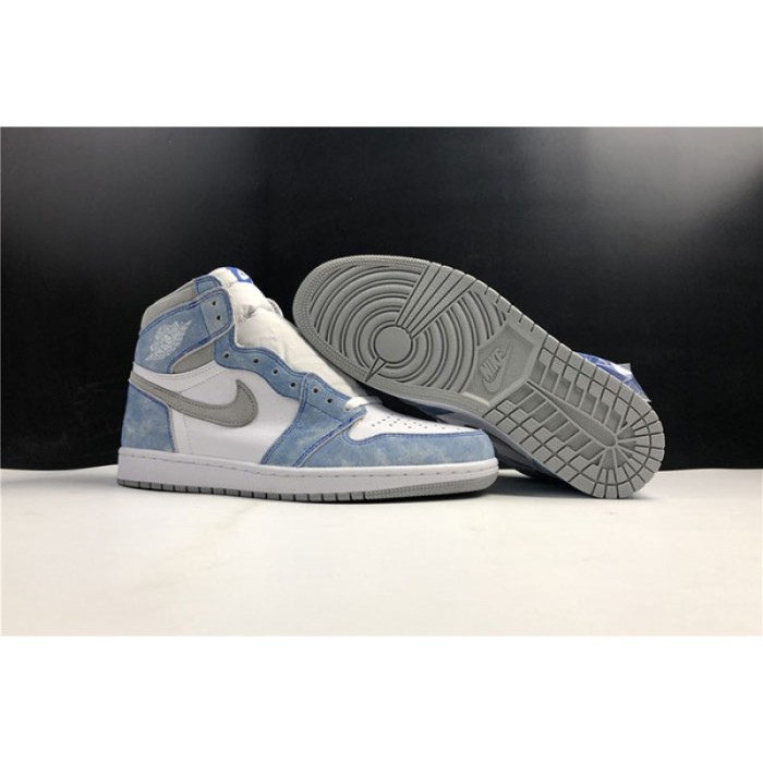 Air Jordan 1“ Hype Royal”