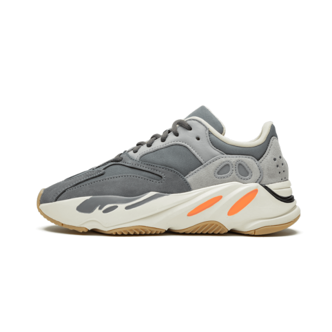 Yeezy 700 Magnet