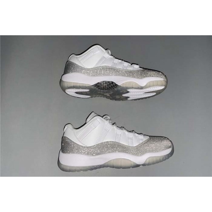 Air Jordan 11 WMNS “Metallic Silver” AH0715-100