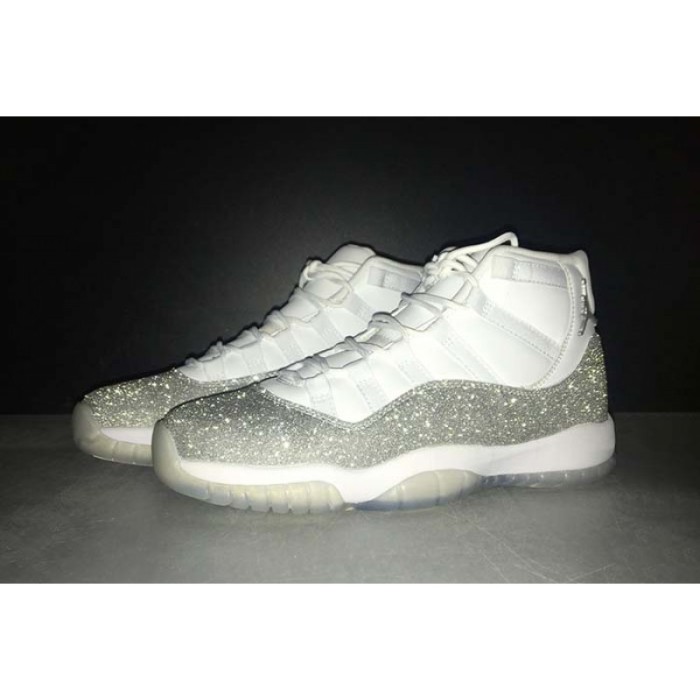 AIR JORDAN 11 RETRO WHITE METALLIC SILVER - AR0715-100