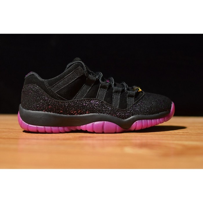 AIR JORDAN 11 RTR L THINK 16  ROOK TO QUEEN  black AR5149-005