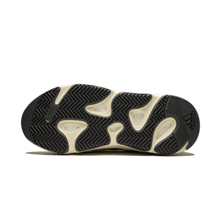 Yeezy 700 Analog