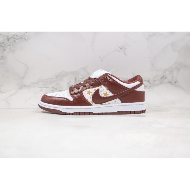 Supreme x Nike SB Dunk Low  Barkroot Brown