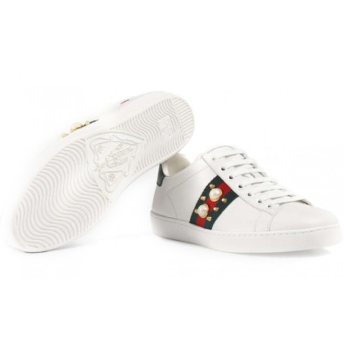 (Women) Gucci Ace embroidered sneaker