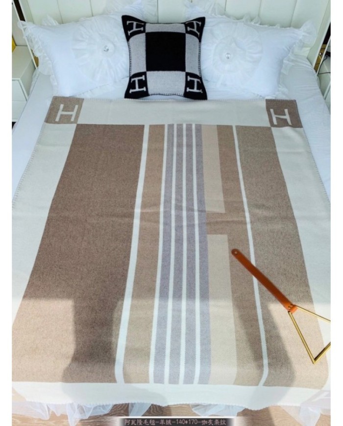 Hermes Ecru Naturel Avalon Vibration Throw Blanket