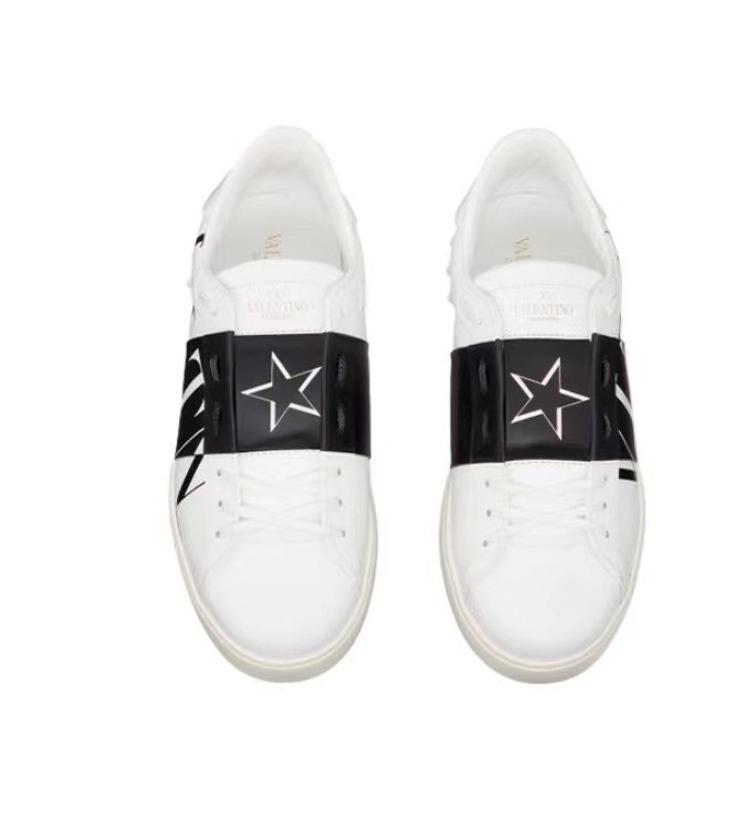 Valentino Vitn Star Open Three pairs