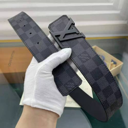 Louis Vuitton New sand surface copper buckle