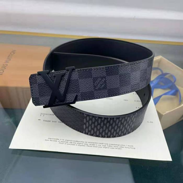 Louis Vuitton New sand surface copper buckle