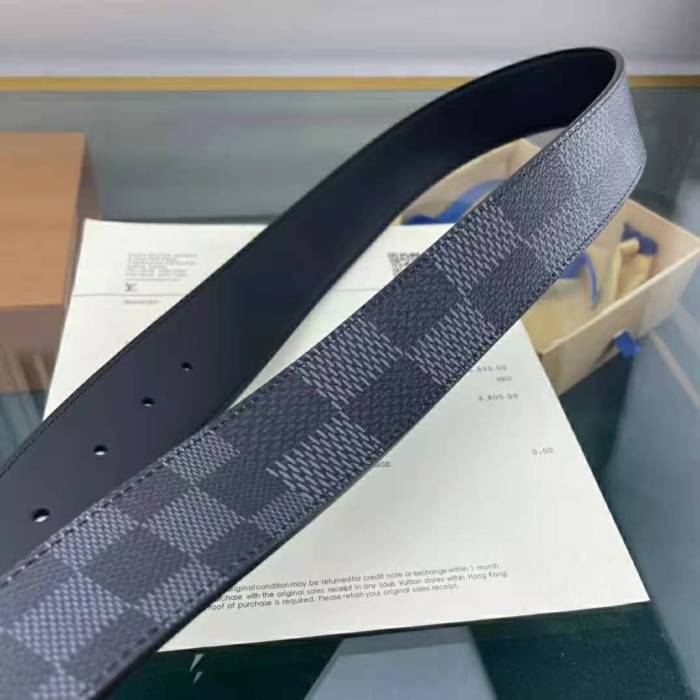 Louis Vuitton New sand surface copper buckle