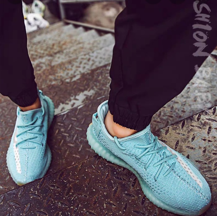 Yeezy 350  “Ice blue
