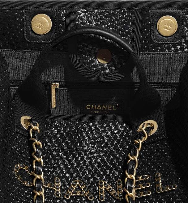Chanel Straw calfskin shoulder bag