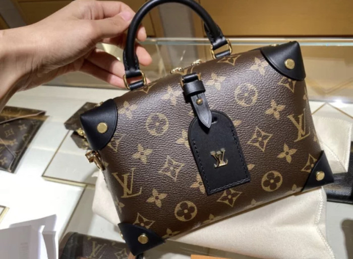 Louis Vuitton shoulder bag