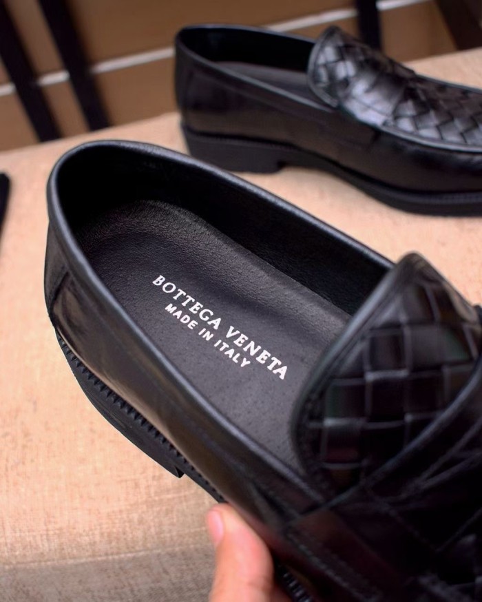 Bottega Veneta men's leather shoes