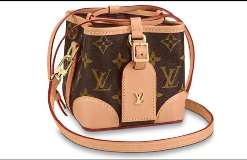 Louis Vuitton crossbody bag