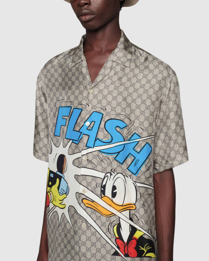 GUCCIxDisney joint SS21 Donald Duck print Men's camel silk short-sleeved shirt