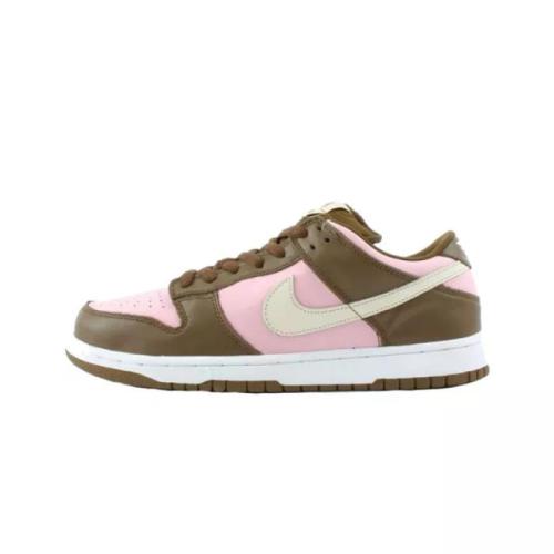 Nike Dunk SB Low Stussy Cherry