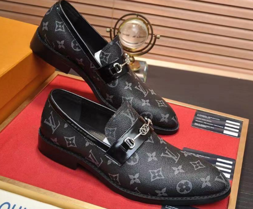 Louis Vuitton Men's leather shoes