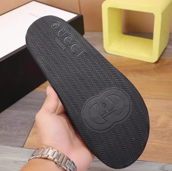 Gucci slippers