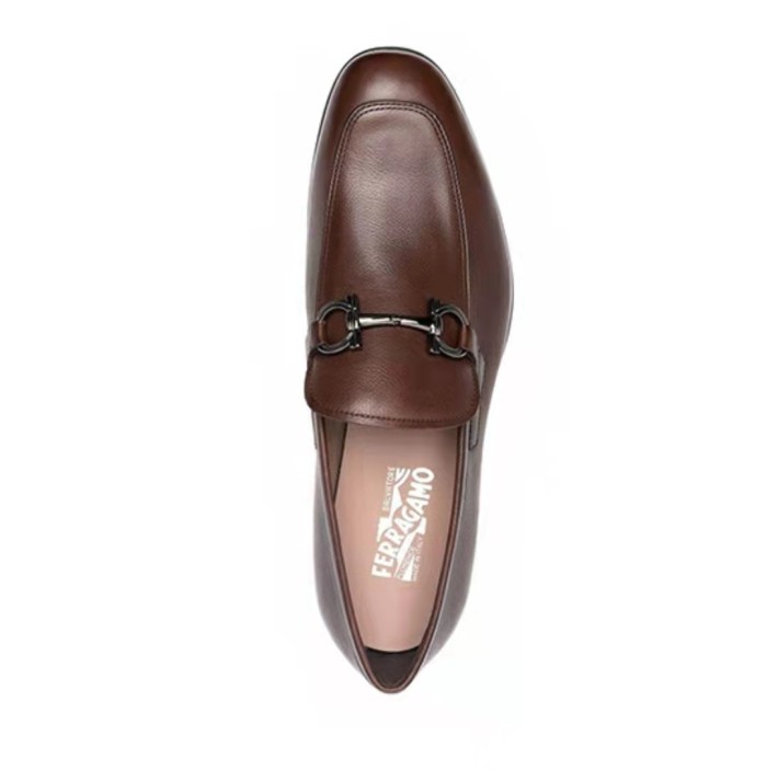 Ferragamo Gancini leather loafers brown
