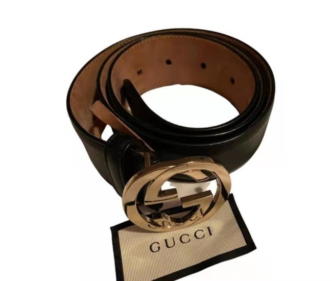 Reversible Gucci Signature belt
