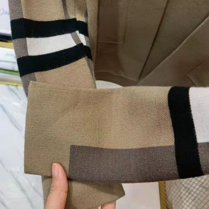Burberry Long Sleeve Sweater