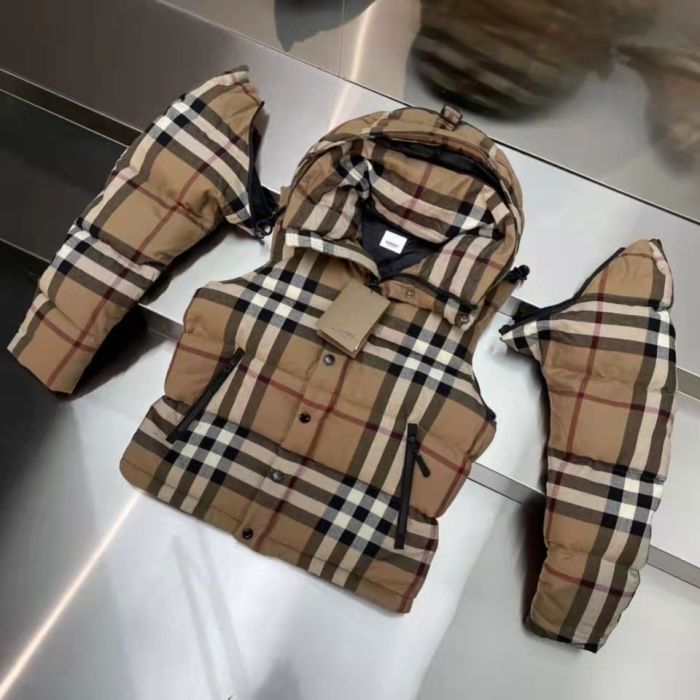 Burbe*ry 21 Autumn/Winter Vintage Check Recycled Polyester Down Jacket