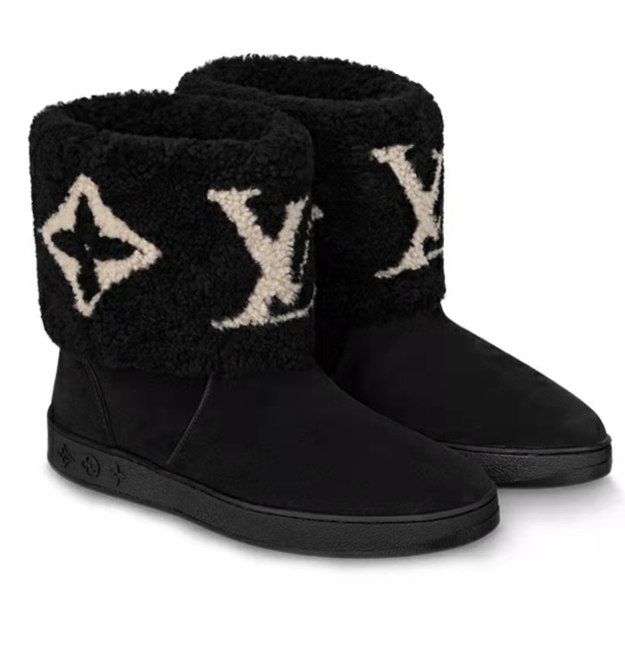 Louis Vuitton snow boots