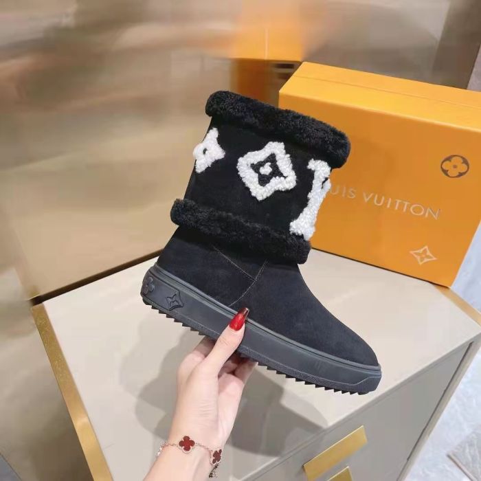 Louis Vuitton snow boots
