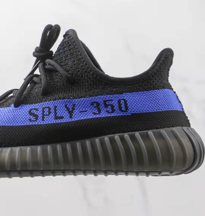 Yeezy Boost 350 V2