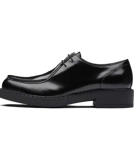 Prada glossy leather lace-up shoes black